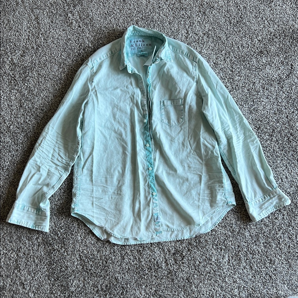 FRANK & EILEEN | Eileen Woven Button Up in Sea Foam Mineral Wash - Picture 3 of 5